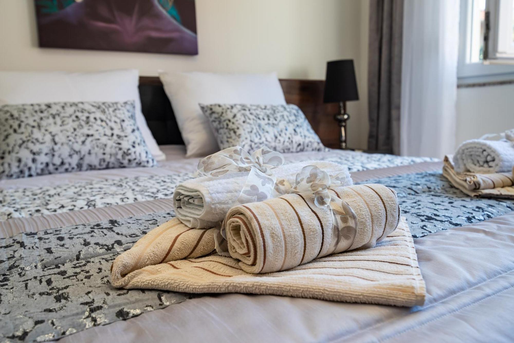 Kolovare Garden Oasis - First Row By Sea Apartman Zára Kültér fotó