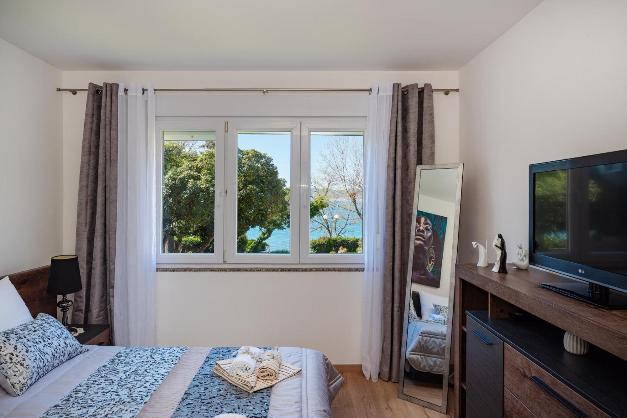 Kolovare Garden Oasis - First Row By Sea Apartman Zára Kültér fotó