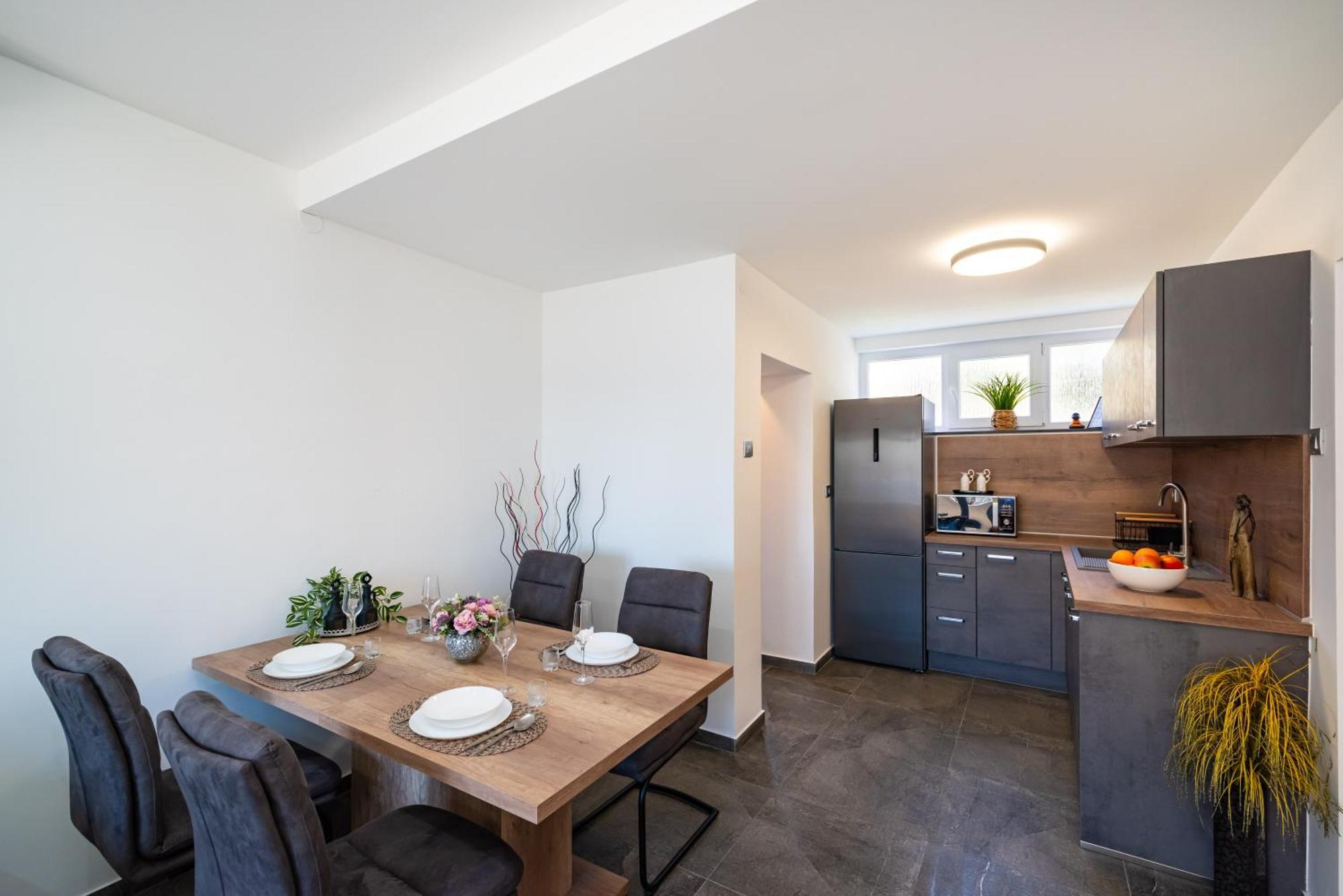 Kolovare Garden Oasis - First Row By Sea Apartman Zára Kültér fotó